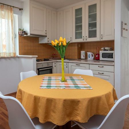 Apartment Dinka Trogir Exterior foto