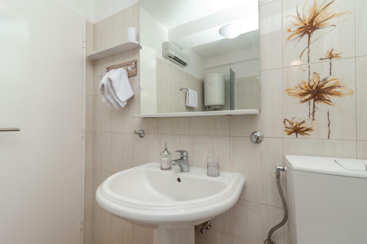 Apartment Dinka Trogir Exterior foto