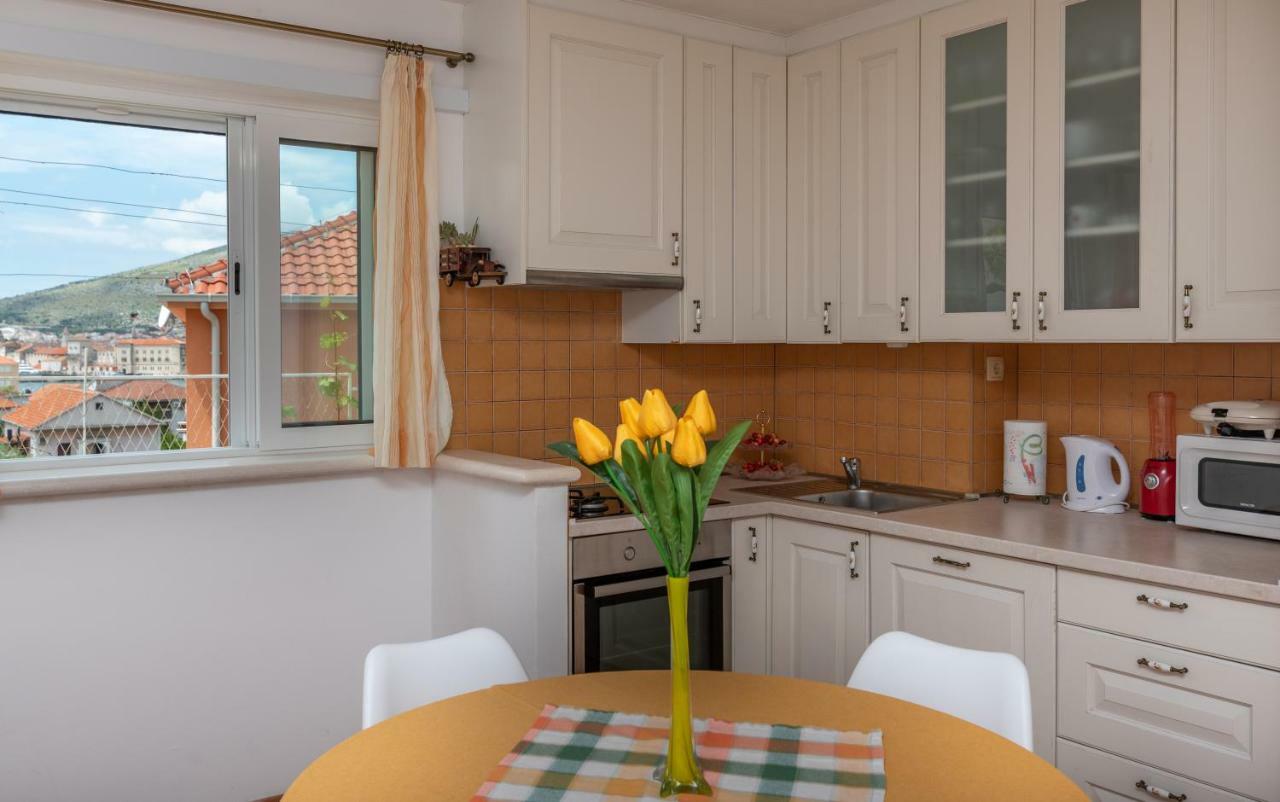 Apartment Dinka Trogir Exterior foto
